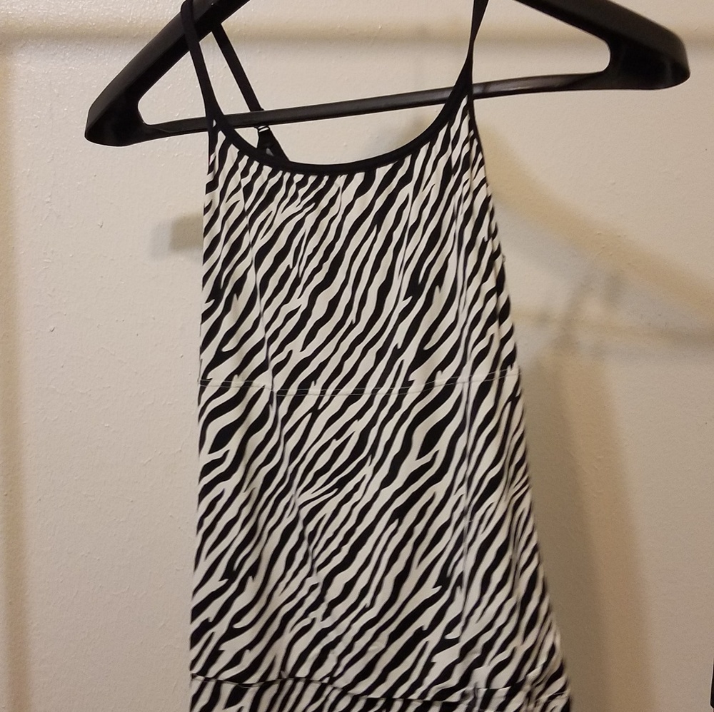 Slimming Tank - Picture 2 of 3